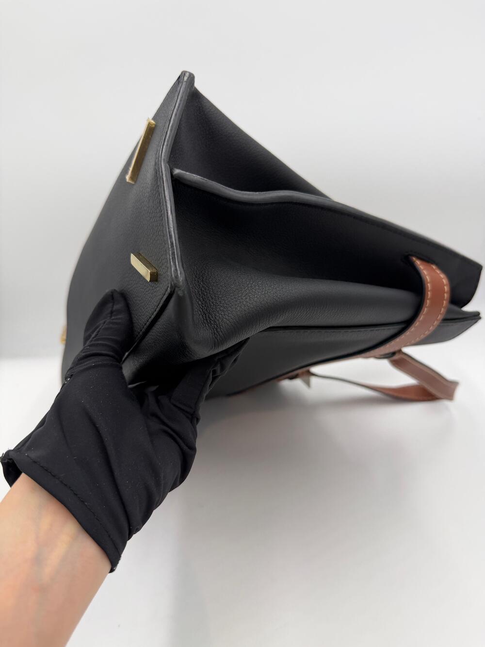 Loewe Gate Top Handle 2Way - Picture 3 of 14